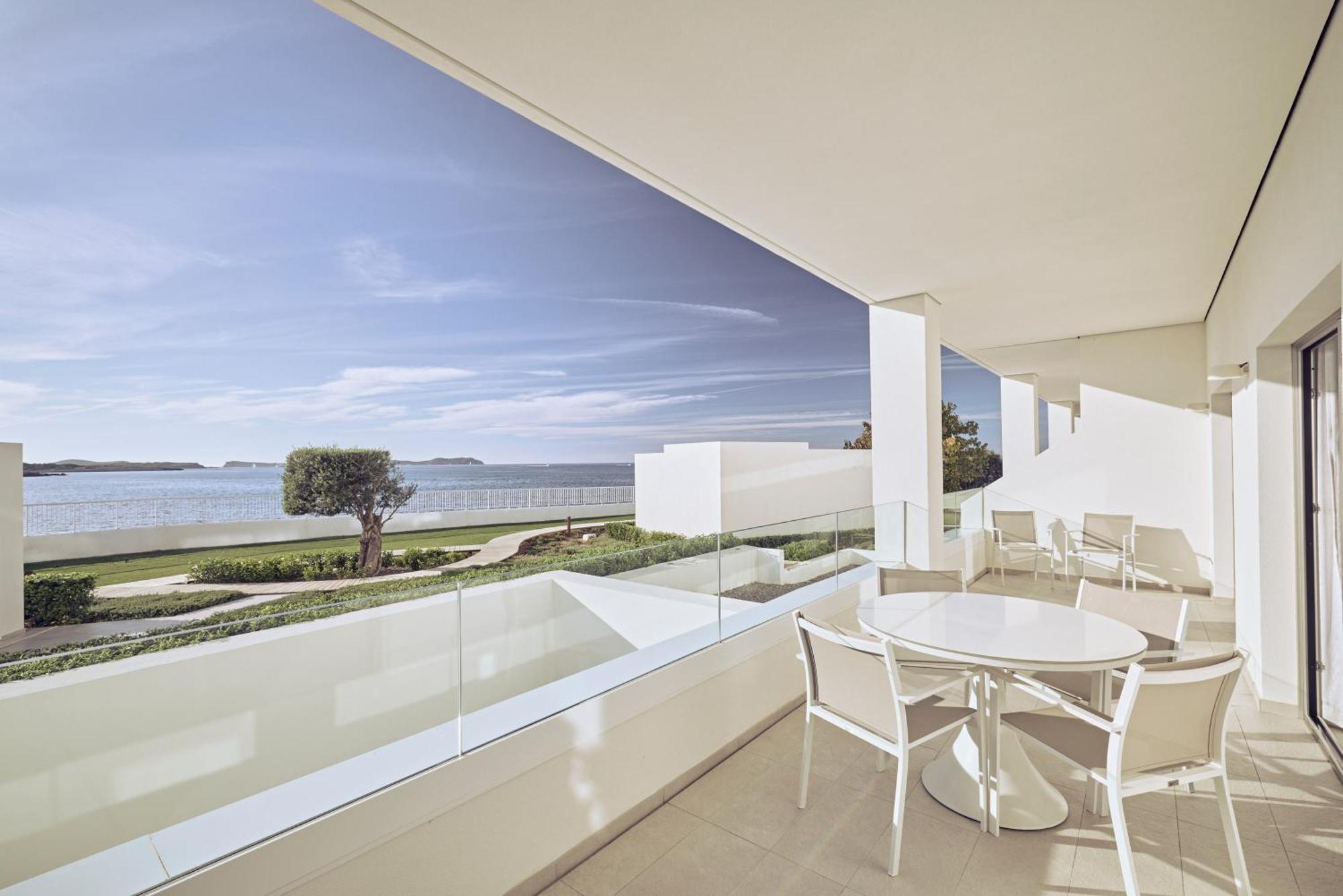 Suite met 2 Slaapkamers en Uitzicht op Zee